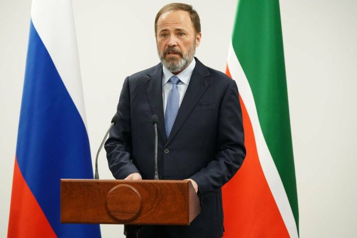 Игорь Комаров поздравил жителей ПФО с Днём России