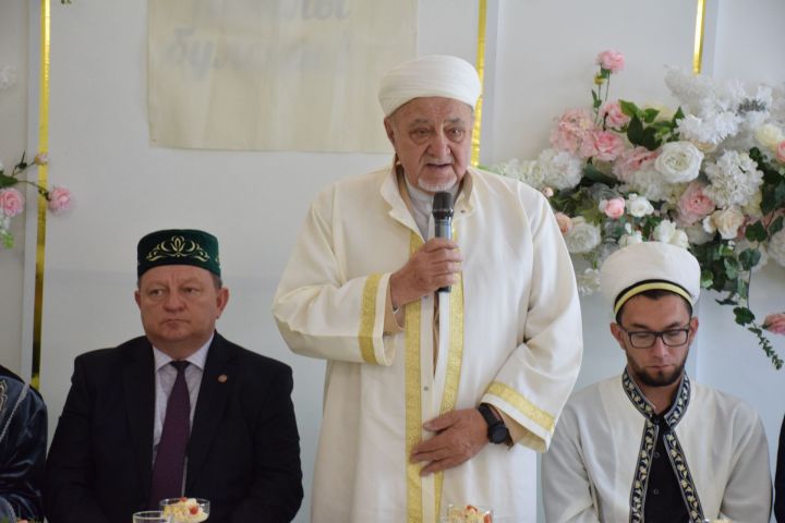 В образовательном центре имени Ахмадзаки хазрата Сафиуллина прошел Курбан-меджлис