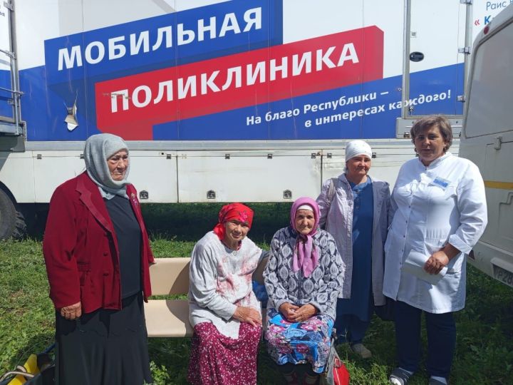 Мобильная поликлиника приехала в село Бурметьево