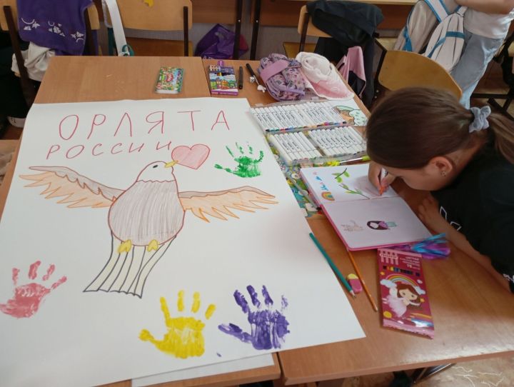 В пришкольном лагере «Маленькая страна» кипит жизнь.