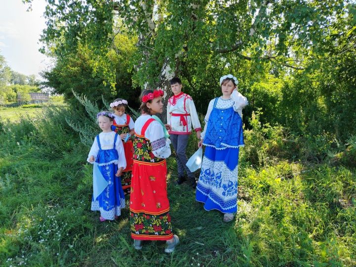 В Мамыково окунулись в историю: яркий праздник косоворотки объединил поколения