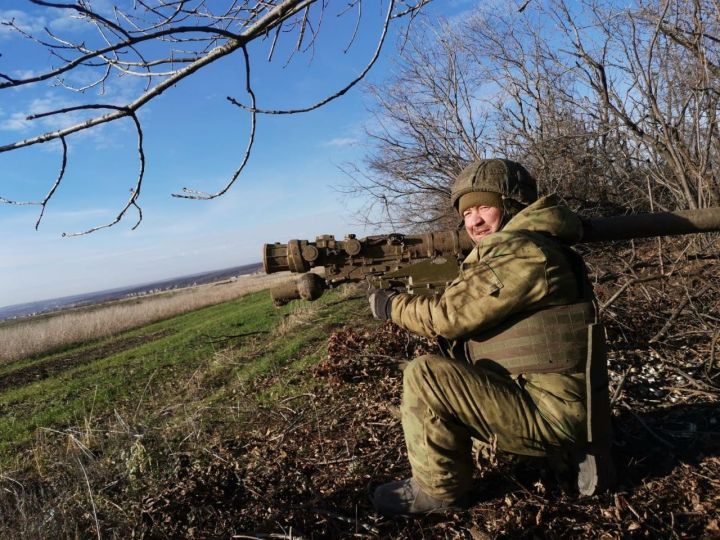 Боец спецоперации Ринат Ахметов награжден медалью «За отвагу»