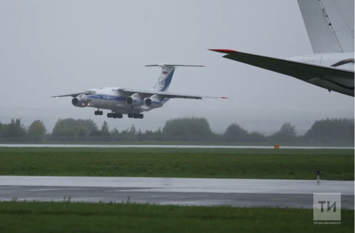 В аэропортах Казани и Нижнекамска сняты все ограничения, но режим «Беспилотная опасность» сохраняется