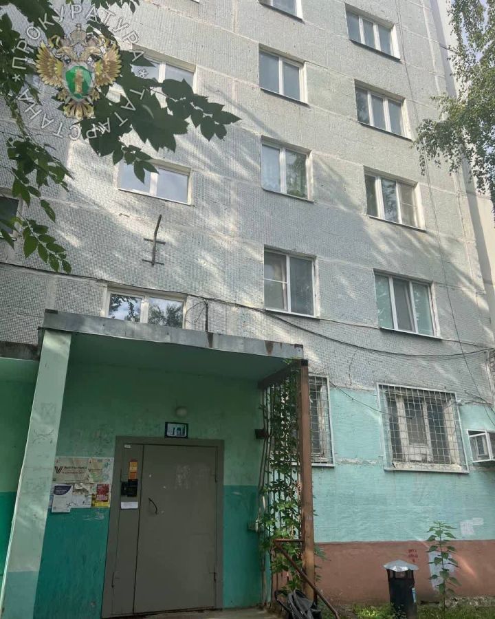 Трагедия в Казани: малыш выпал с 8 этажа – проводится проверка