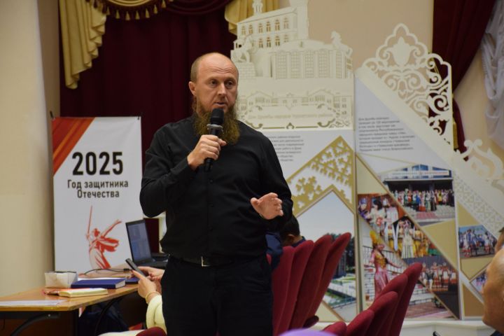 Руководитель управляющей компании пообещал отремонтировать крышу в Нурлате