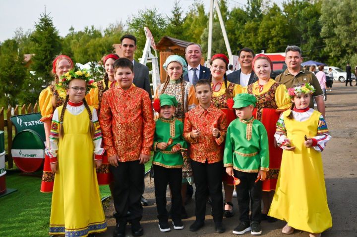 В Черемшане отметили тройной праздник: День нефтяника, День Республики и День села
