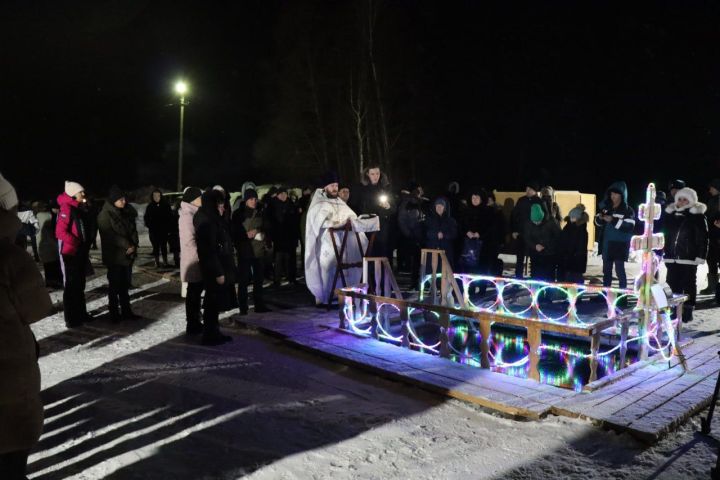 Правила безопасности и противопоказания для крещенских купаний