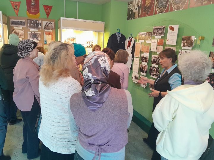 Клуб «Мудрость» в Нурлате познакомился с экспозицией о лошадях