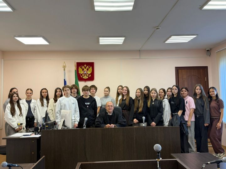 Старшеклассники Нурлата посетили районный суд