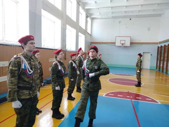 В школе №4 Нурлата прошел смотр строя и песни «Красив в строю, силен в бою!»