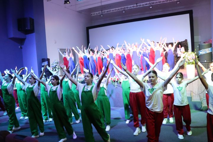 В Нурлате прошел благотворительный концерт в поддержку участников СВО «Время героев»