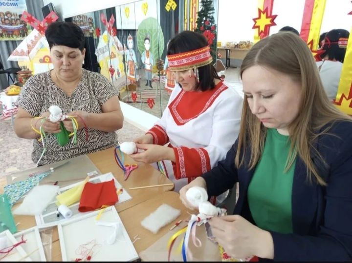 Педагоги Нурлатского района освоили секреты чувашского «Саварни»