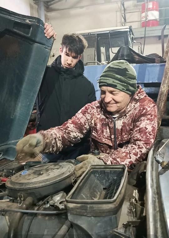 В Тюрнясево волонтеры отремонтировали очередную «Ниву» для отправки бойцам на передовую