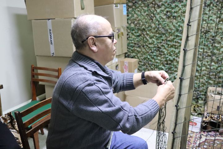 Невидимая броня из добрых рук: как в Нурлате плетут сети для спасения жизней