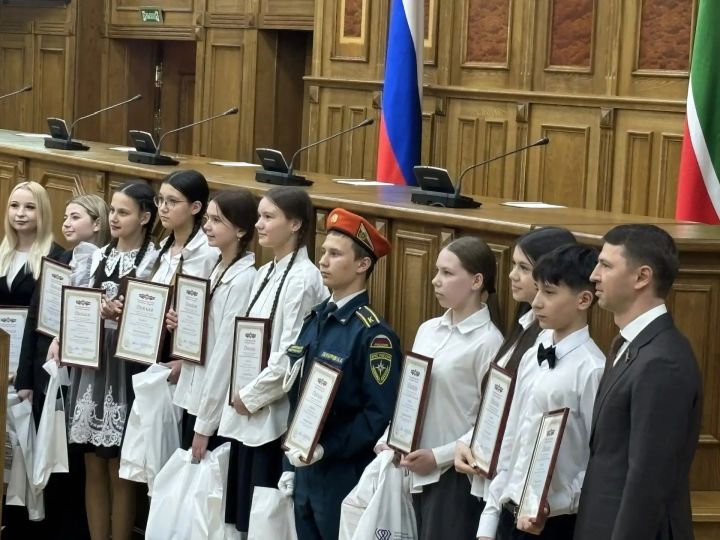 Учащиеся 7 Б класса из Нурлата победили в республиканском конкурсе видеороликов в рамках «Парламентский урок – 2026»