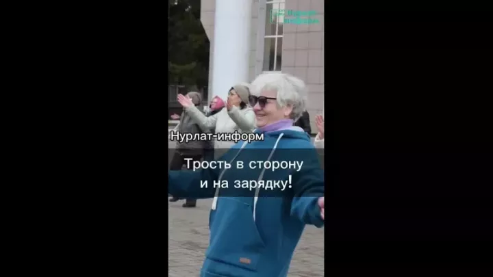 Руководитель Нурлатского местного отделения Всероссийского общества слепых Мария Кузьмина одной из первых пришла на утреннюю зарядку во Всемирный день здоровья
