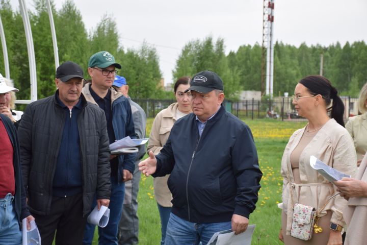 Курс на Сабантуй: Дамир Ишкинеев провел выездное совещание на майдане