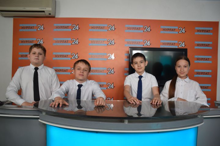 Юные гимназисты подарили тепло и заботу детям Лутугино