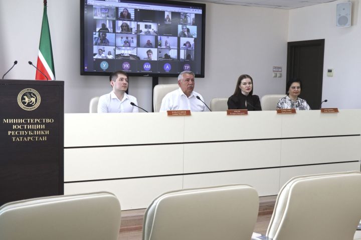 Минюст Татарстана проверил почти 6,9 тысяч муниципальных актов на коррупциогенность
