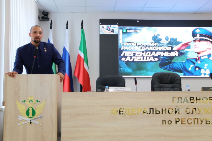 Легендарный экипаж «Алёши»: Расим Баксиков встретился с приставами Татарстана