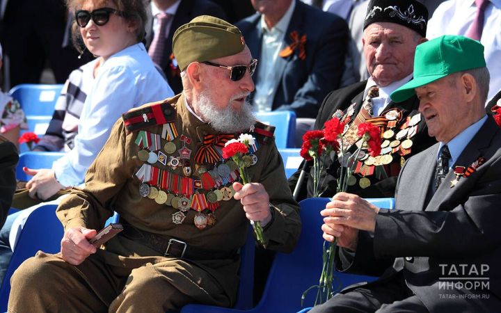 В Татарстане ветеранам ВОВ выплатят по 100 тыс. рублей