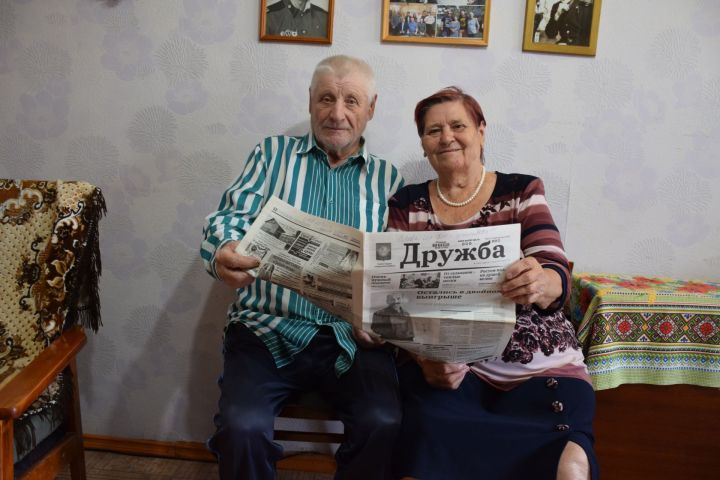 Нурлаттан Лобовлар туй көннәрен район газетасы юбилее белән бергә билгеләп үттеләр