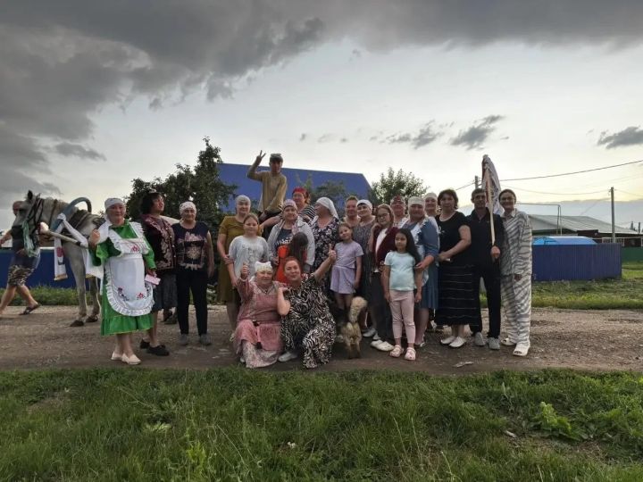 Түбән Нурлатта Авыл көненә бүләк җыю йоласы оештырдылар