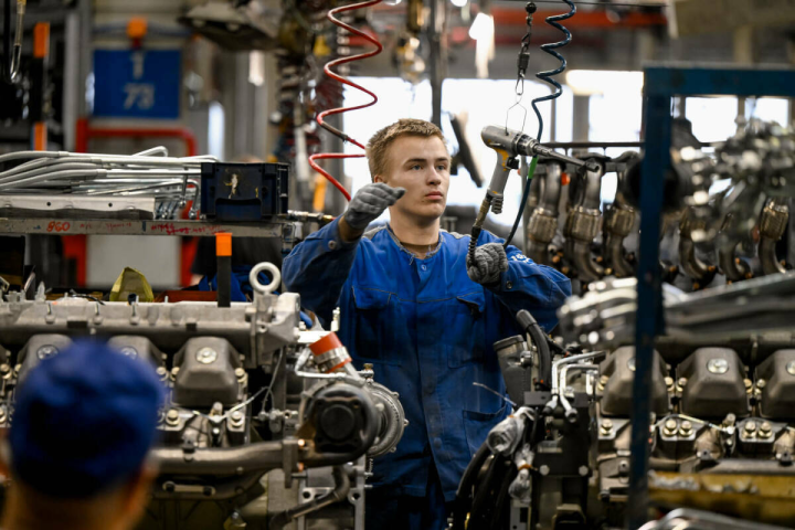 Более 2,5 тысяч студентов Татарстана нашли работу на заводах в 2026 году