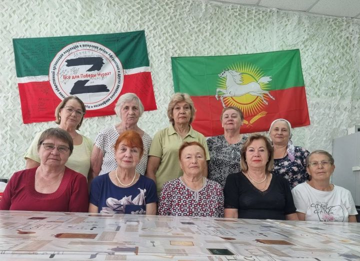 Нурлатның “Игелек кыл” үзәге волонтерлары махсус хәрби операциядә сугышчыларына кирәк-яраклар әзерли