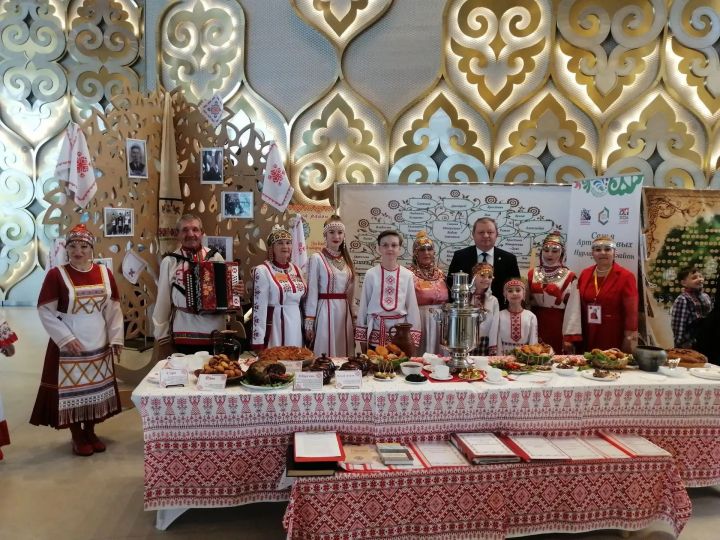Нурлаттан Артамоновлар гаиләсе республика шәҗәрәлщр фестивалендщ цченче урын яуладылар