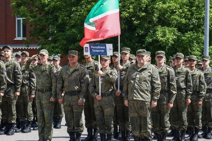 Команда Татарстана победила в строевом конкурсе на сборах «Гвардеец»