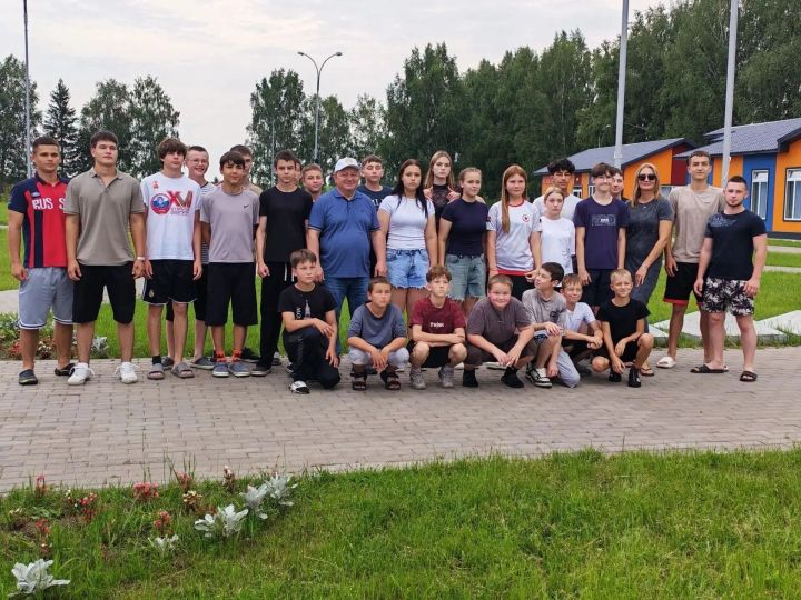 Глава района оценил спортивный настрой в лагере «Заречный»