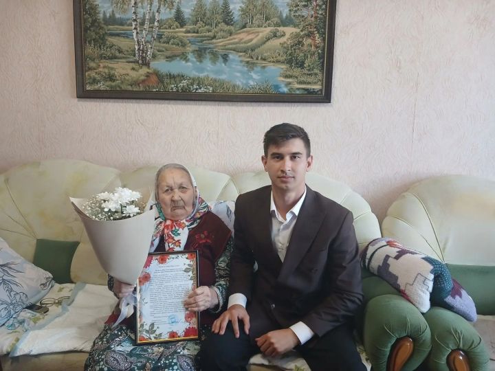 Жительница Нурлата отметила 90-летний юбилей